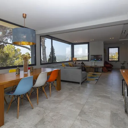 Villa Mora Only Families