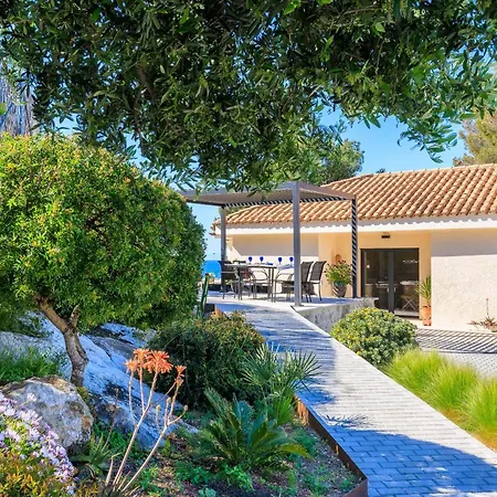 Villa Mora Only Families *